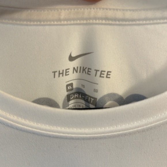 Messi PSG shirt Nike Dri-Fit - Picture 3 of 3